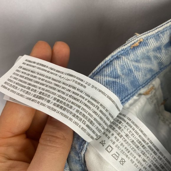 Hollister Ultra High Rise Mom Jeans Light Wash Distressed - Size 7R - 28 - Picture 10 of 10